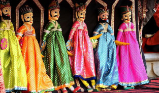 dolls-dying-of-the-light-puppet